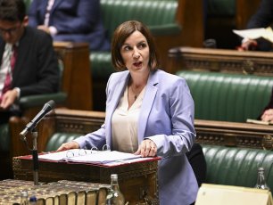 UK Equalities Watchdog Withdraws Transgender Guidance, Presses Government for Action