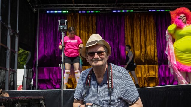 Photographer Martin Parr, Chronicler of British Life, Dies at 73