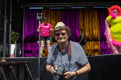 Photographer Martin Parr, Chronicler of British Life, Dies at 73