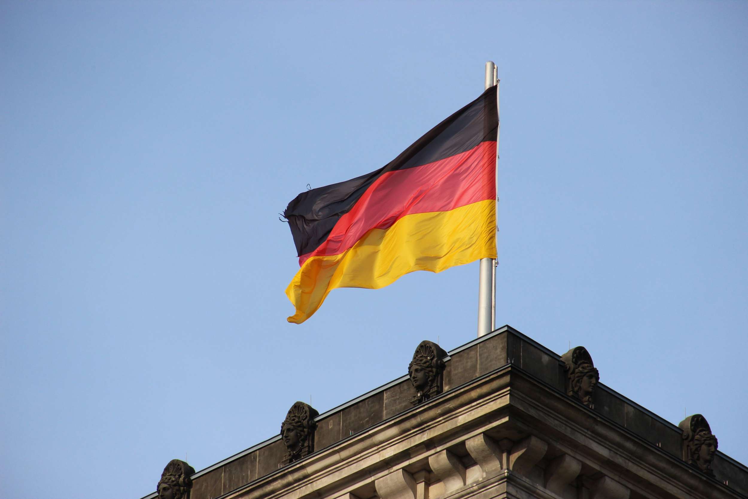 Sunday Night Latest: Islamist Berlin Pride Attacker Successfully Neutralised by German Police 