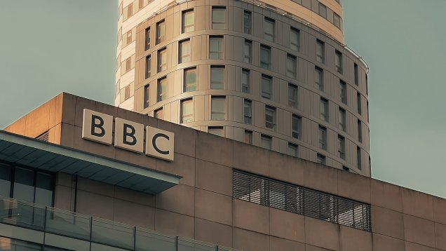 Drag Night Life Icon Joins "Newsnight" Panel to discuss economy