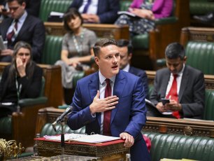 UK Government Announces Overhaul of Adult Gender Services Following Independent Review